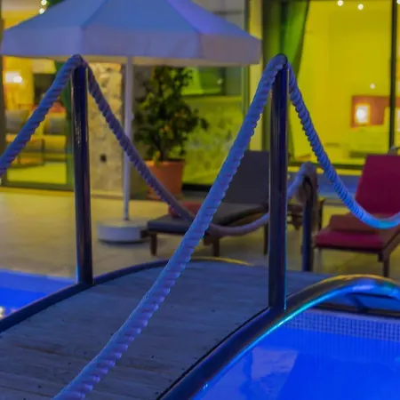 Ada 4 Sleeps Isolated And Heated Pool Kaş