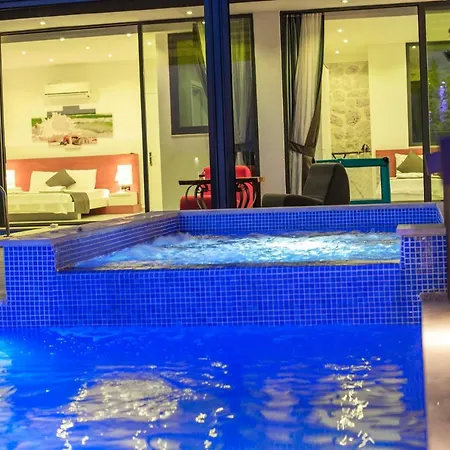 Willa Ada 4 Sleeps Isolated And Heated Pool *