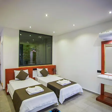 Willa Ada 4 Sleeps Isolated And Heated Pool *