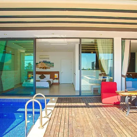 Willa Ada 4 Sleeps Isolated And Heated Pool Kaş