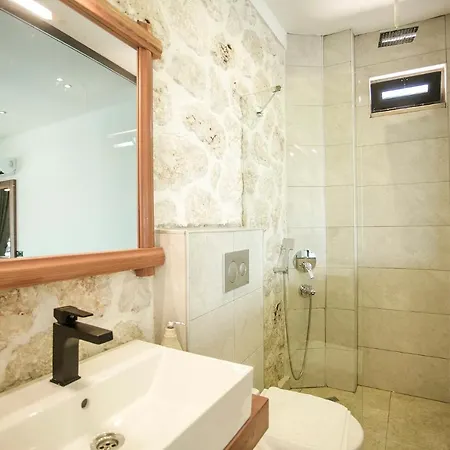 Ada 4 Sleeps Isolated And Heated Pool Kaş