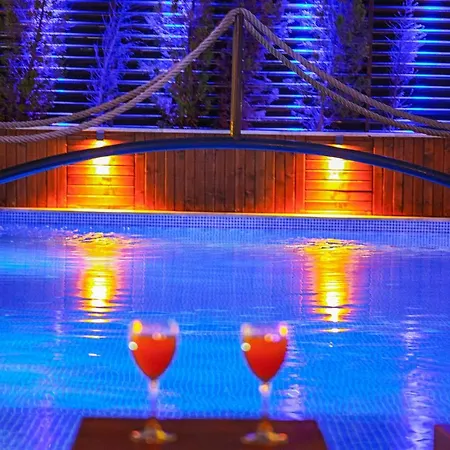 Willa Ada 4 Sleeps Isolated And Heated Pool Kaş